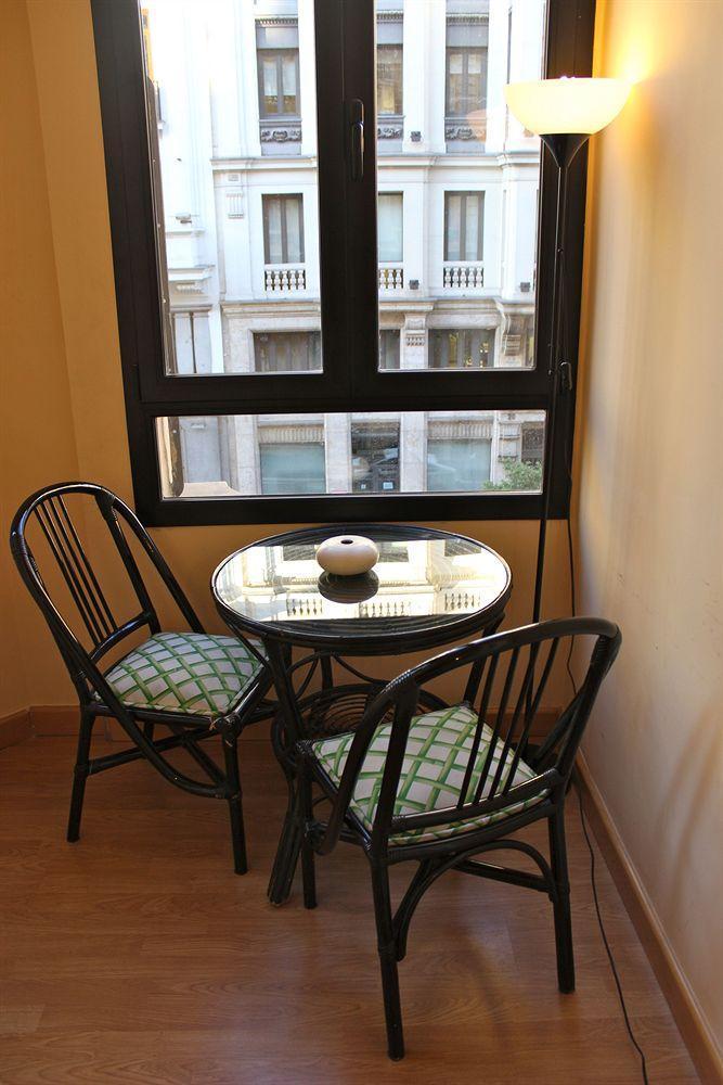 Hostal Montecarlo Madrid Buitenkant foto
