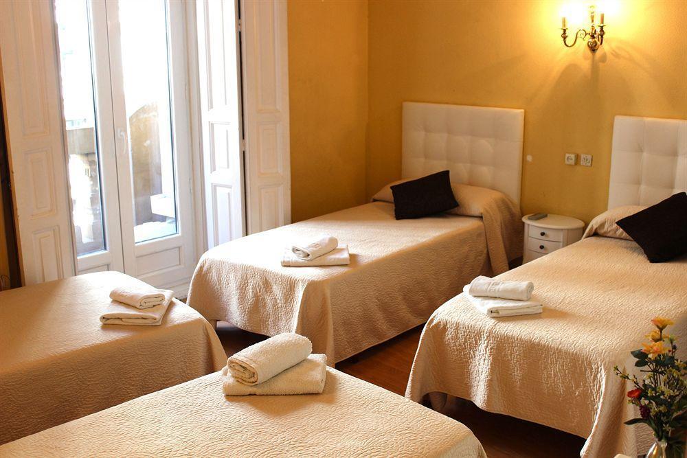 Hostal Montecarlo Madrid Buitenkant foto
